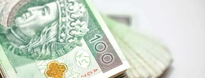 Stos banknotów 100 złotych